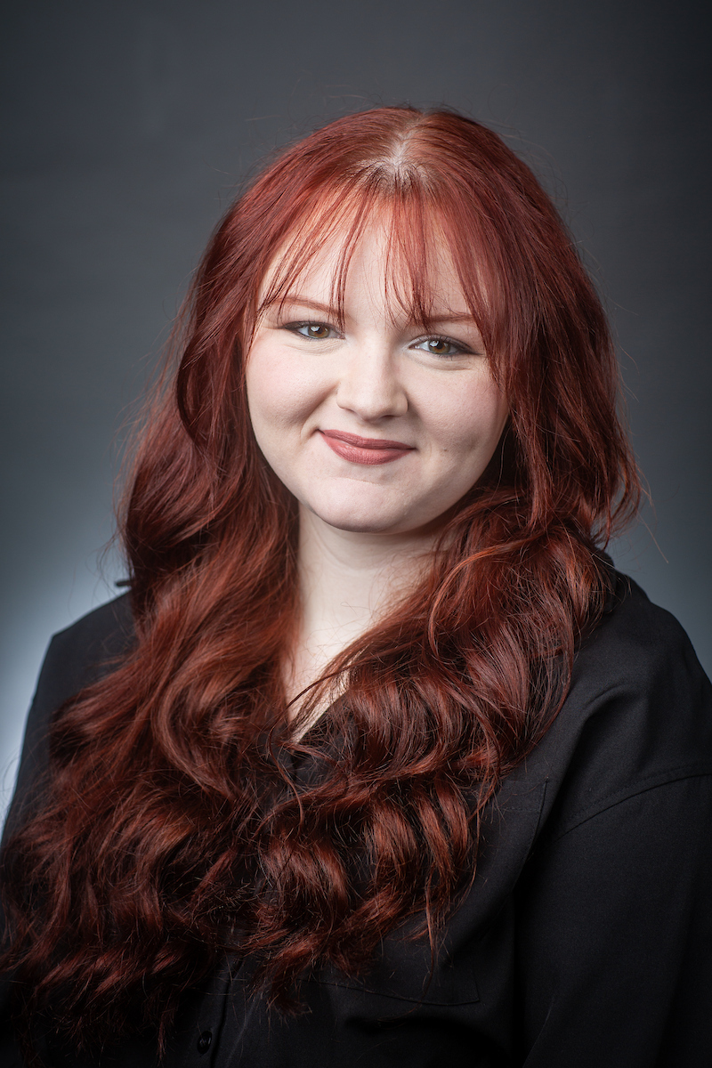 Elli's Headshot